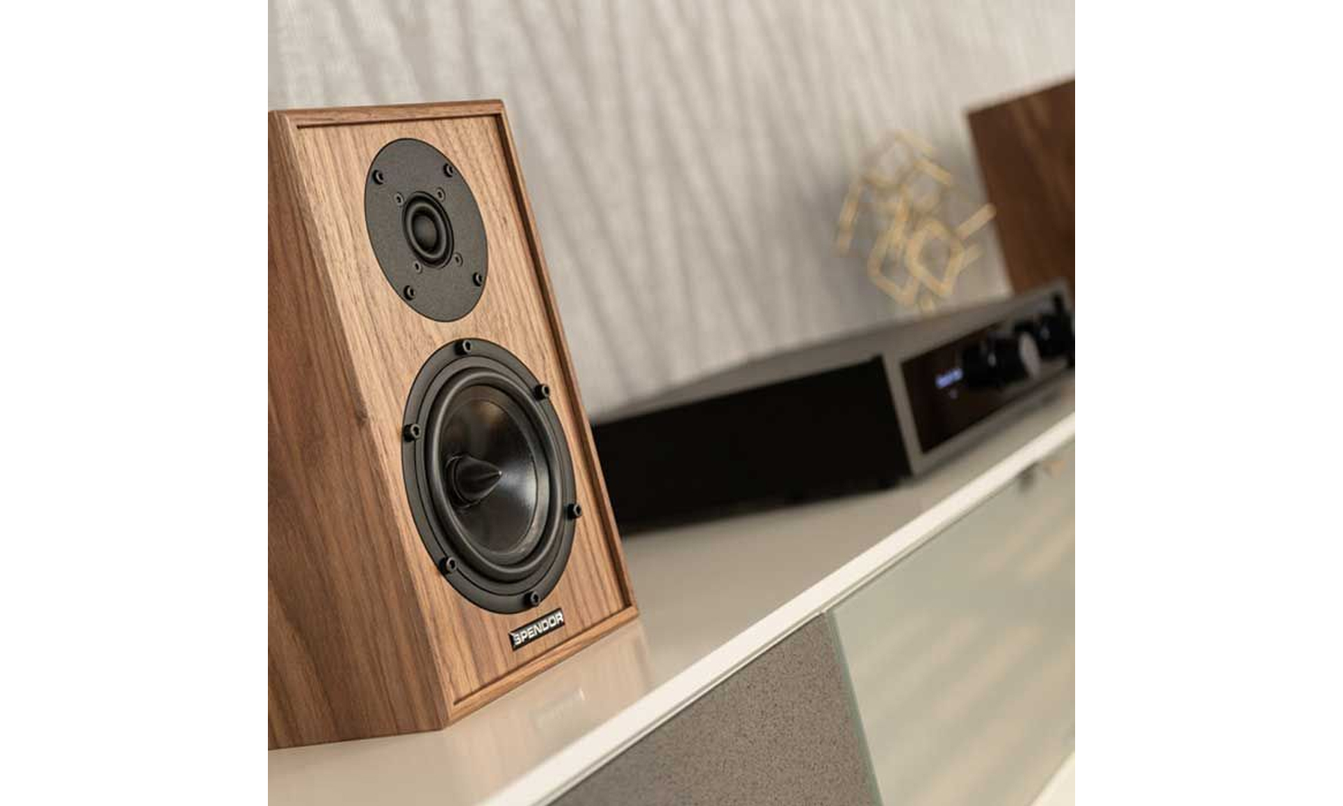 Bookshelf speakers spendor classic 4/5 Spendor Classic 4 5 review